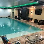 Piscine Interieure31degres Zoo La Fleche24h Du Mans Feriehus *