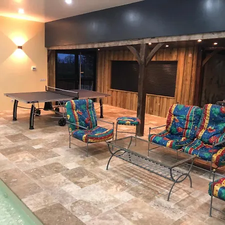 Piscine Intérieure31degrés Zoo La Fleche24h Du Mans Clermont-Creans